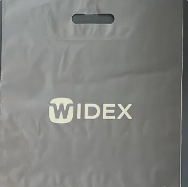 Widex poser til kunder